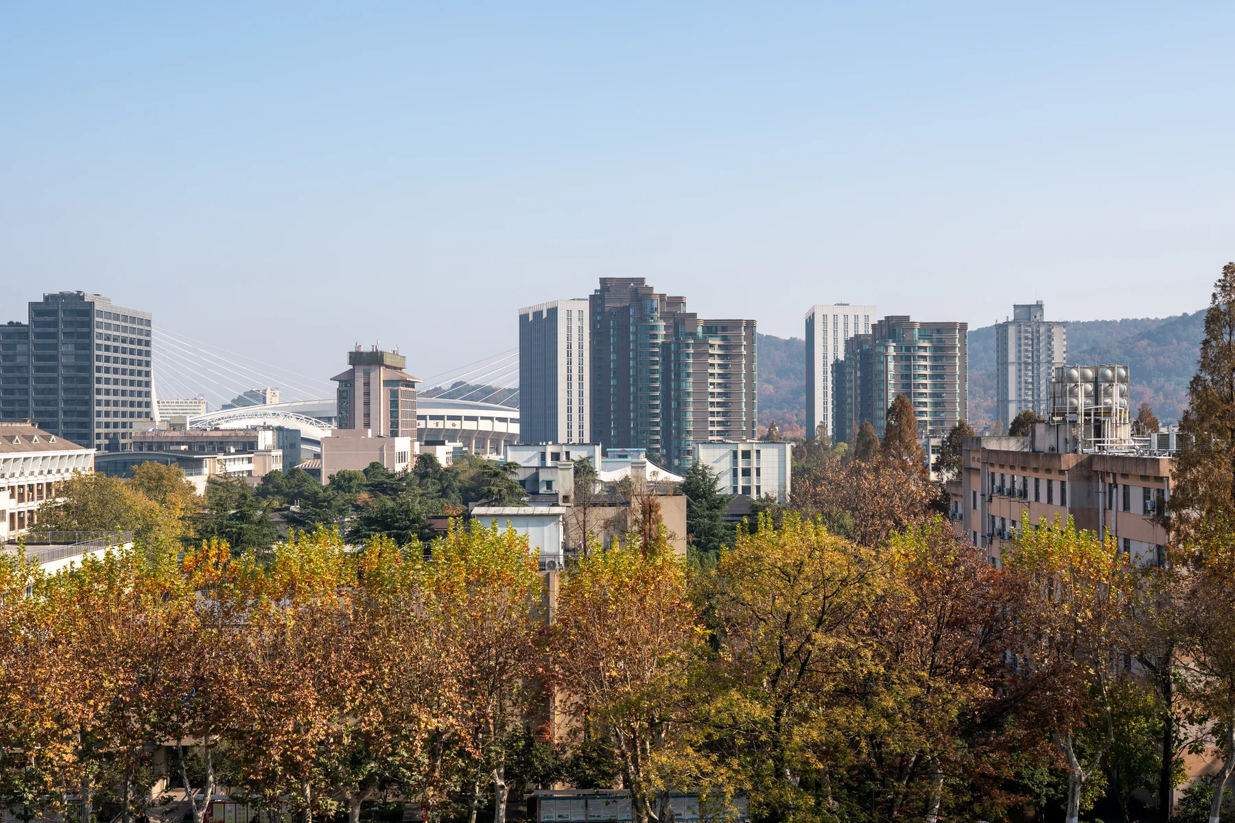 35GM 远景样张，光圈 f/8.0